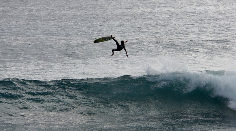 aerial surf hanga roa